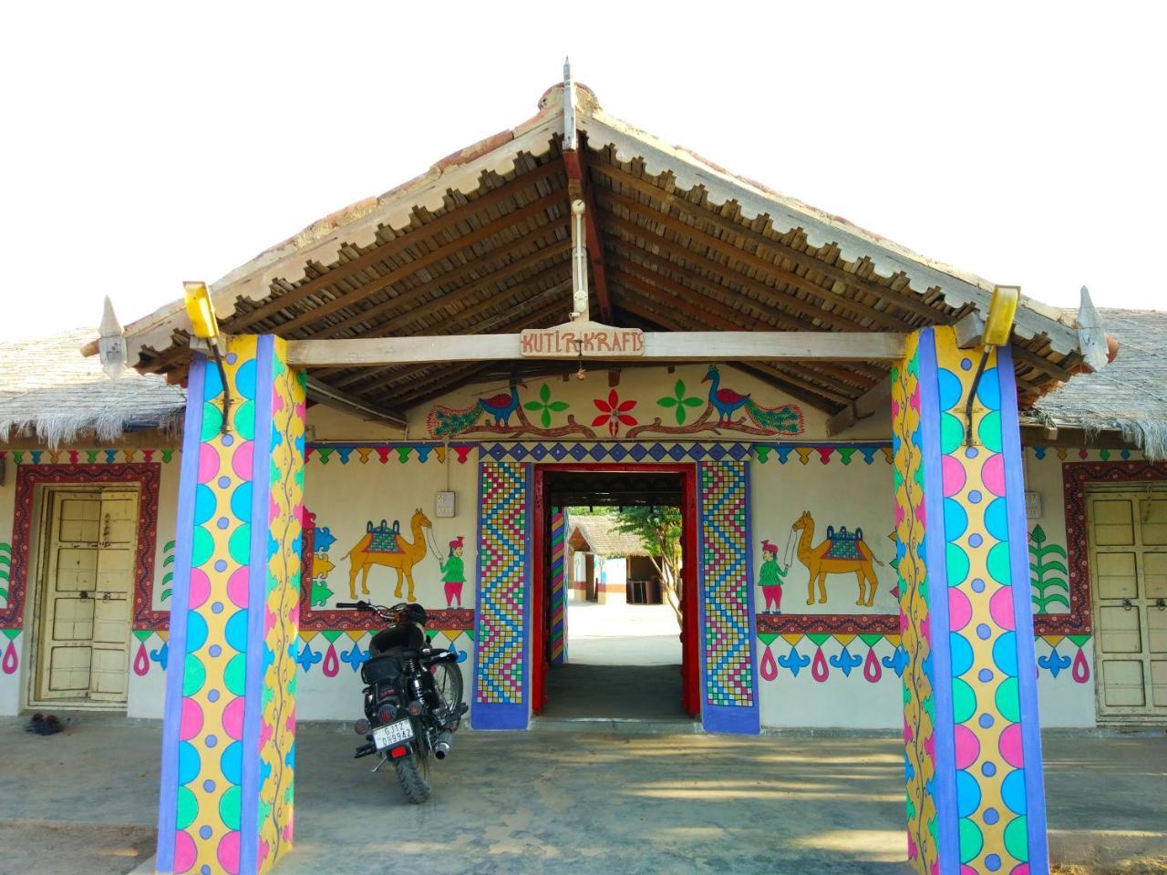 Kutir Craft Village Resort Bherandiala Екстер'єр фото
